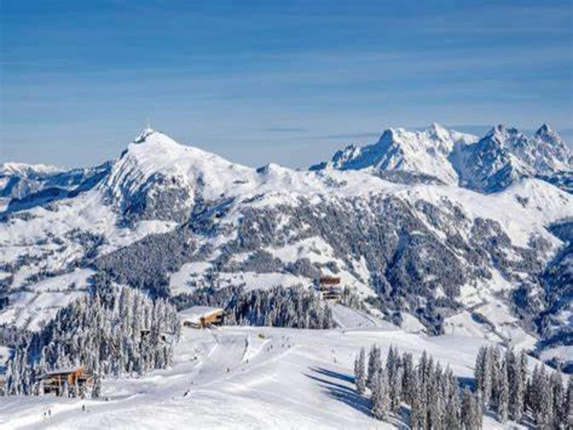 Apartment Near The Hahnenkamm Cable Car Kitzbühel Buitenkant foto