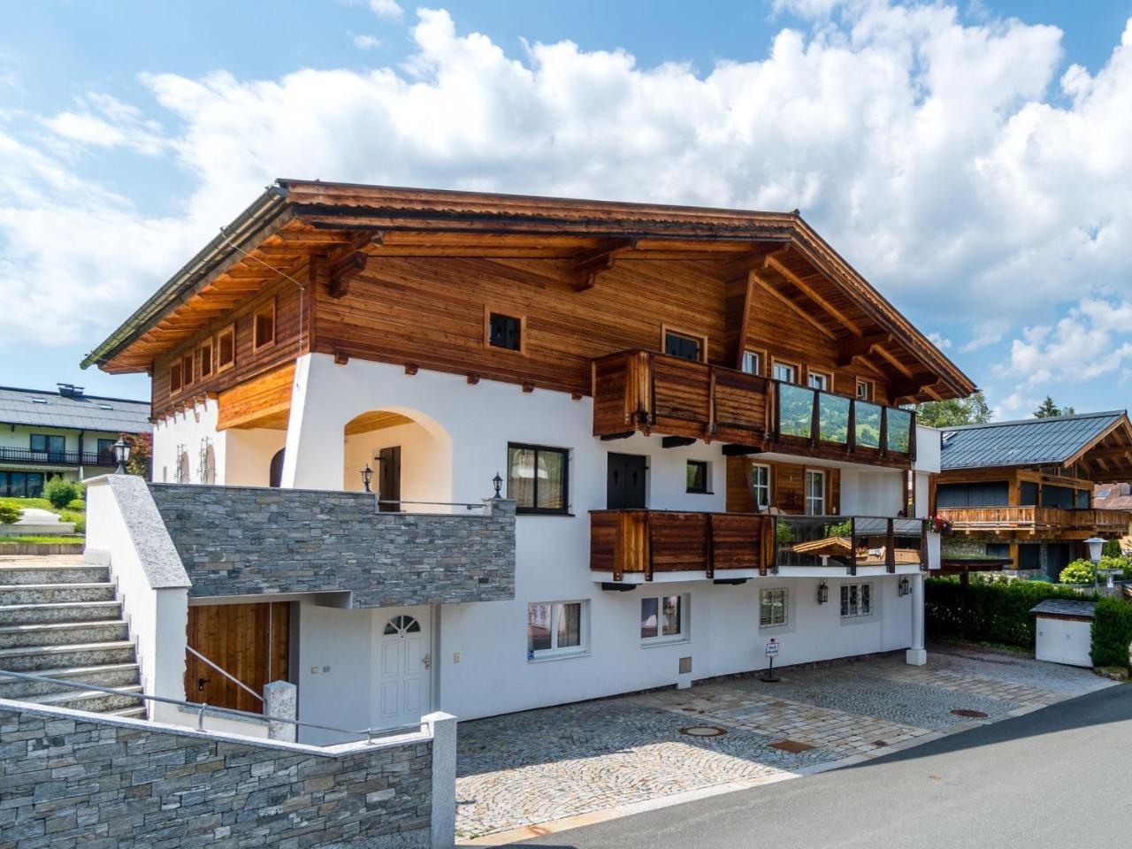 Apartment Near The Hahnenkamm Cable Car Kitzbühel Buitenkant foto